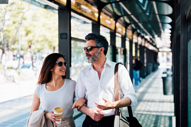 istock Couple at bus stop at Buenos Aires 1191812909