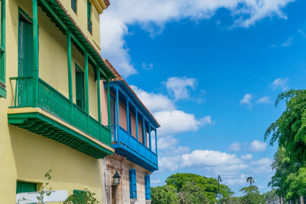 istock Colourful architecture in Habana, Cuba 1191817375