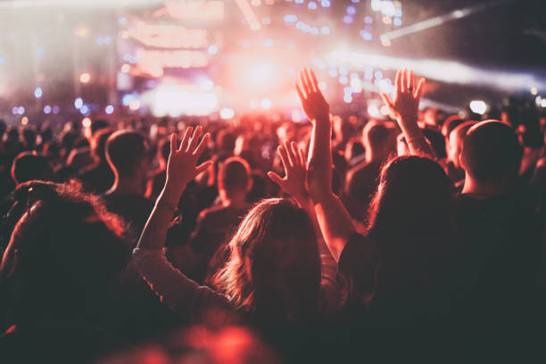 crowd on a music festival! - festival de música imagens e fotografias de stock