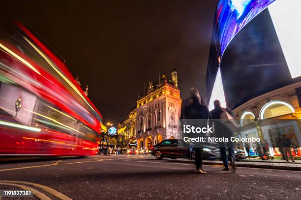 Night Scene In Piccadilly Circus Stock Photo - Download Image Now - Piccadilly Circus, Night, Bus