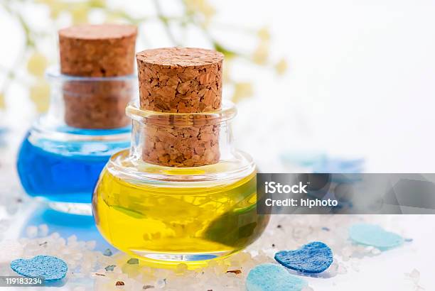 Olio Per Massaggio - Fotografie stock e altre immagini di Aromaterapia - Aromaterapia, Ayurveda, Benessere