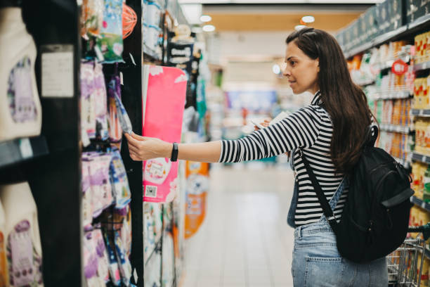 istock Woman searches supermarket 1191833151