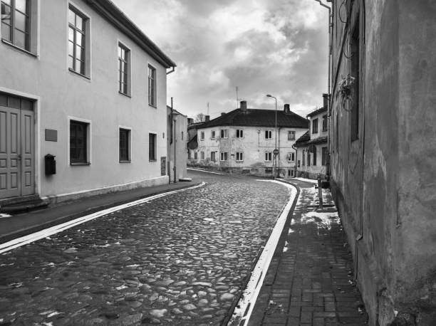 istock Old houses on street. 1191845525