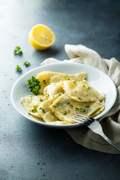 ravioli - edible mushroom mushroom ravioli basil foto e immagini stock