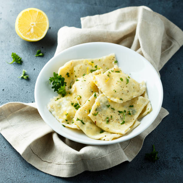 라비 올 리 - edible mushroom mushroom ravioli basil 뉴스 사진 이미지