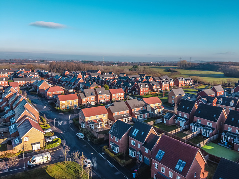 Aerial Houses Residencial British England Drone por encima de Ver Summer Blue Sky Estate Agent photo