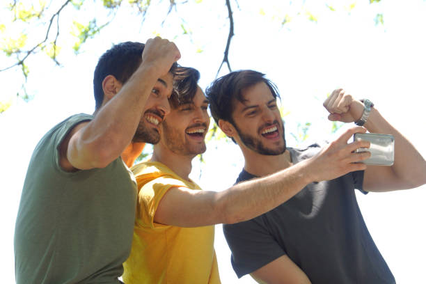 istock friends in a park 1191884244