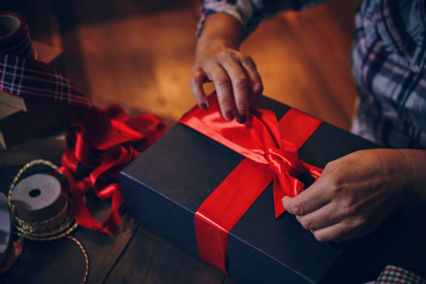 istock Wrapping and Decorating Christmas Presents 1191931427
