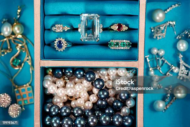 高価なジュエリーの貴重な宝石の個 - 宝石箱のストックフォトや画像を多数ご用意 - 宝石箱, 真珠, 淡水魚