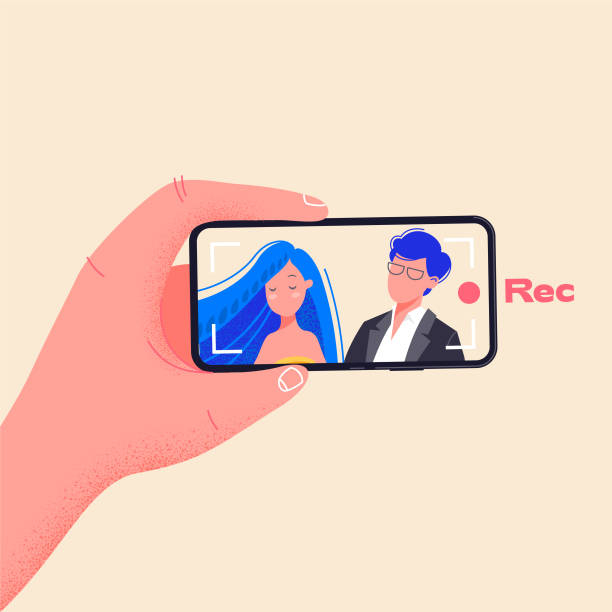 illustrations, cliparts, dessins animés et icônes de l'homme retient le téléphone horizontalement et enregistrelant la vidéo. faites la vidéo en appuyant sur le bouton d'enregistrement rouge. jeunes couples sur l'illustration de vecteur d'écran de smartphone. dessin plat de conception au sujet de la dé - looking off camera