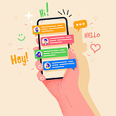 handhalten-telefon-mit-kurzen-nachrichten-symbole-und-emoticons-chatten-mit-freunden-und.jpg?b=1&s=170x170&k=20&c=8fclU4Nm8GqVE5ephIdAy-MMciHSjxYzT3Z83FWXR3M=