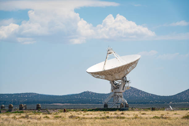 Radio Telescope at the Very Large Array Very Large Array in New Mexico radio telescope photos stock pictures, royalty-free photos & images