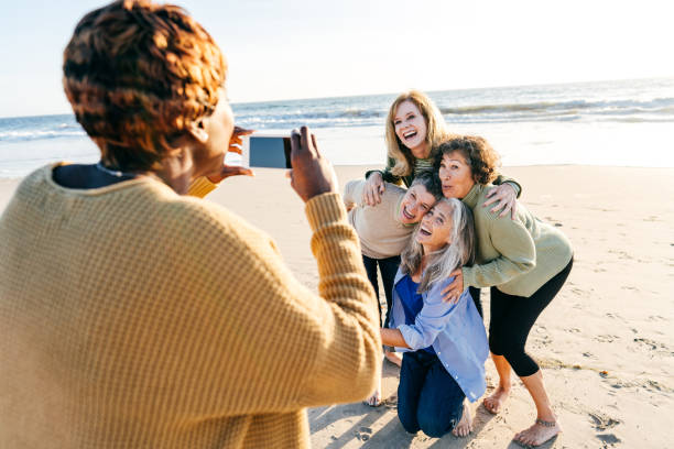 istock Cutting travels cost 1191982324