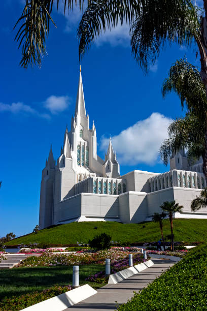istock Beautiful Mormon temple in San Diego 1192076436