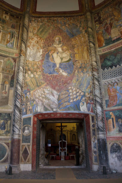 istock Interior of San Giovanni a Carbonara 1192087444