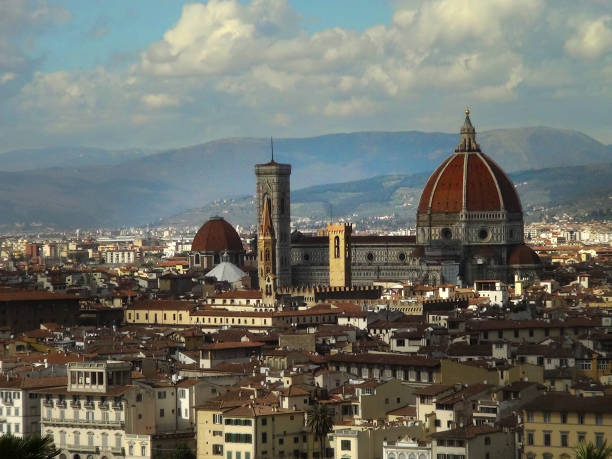 istock Dome of florence 1192102371