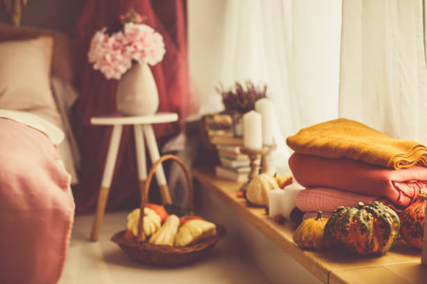 Autumn decor in bedroom