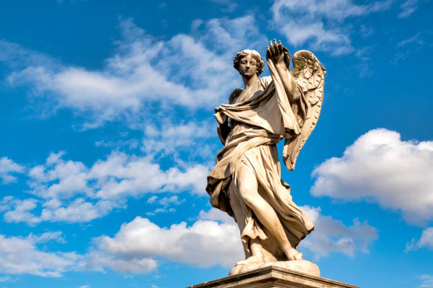 istock Angel with the Sudarium 1192107612