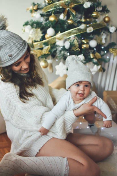 istock Family preparing for Christmas 1192110479