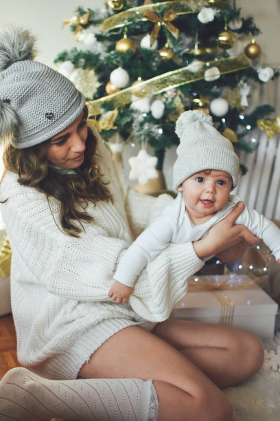 istock Family preparing for Christmas 1192110702