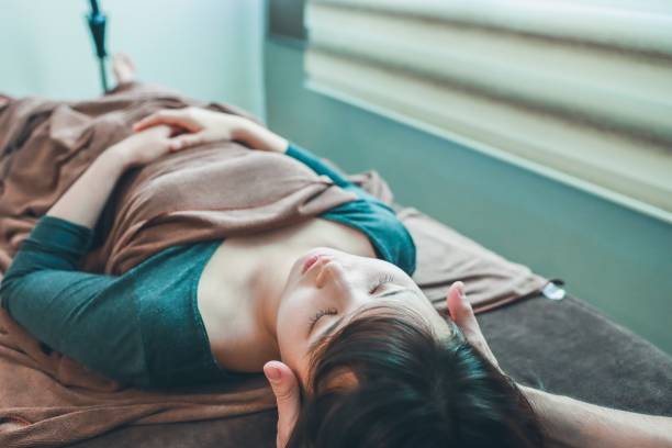 istock Cosmetic acupuncture in Asia 1192128942
