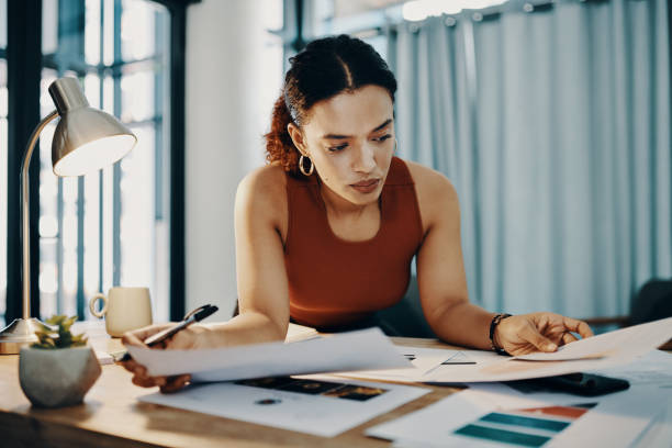 istock She sets the artistic style for every project 1192230082