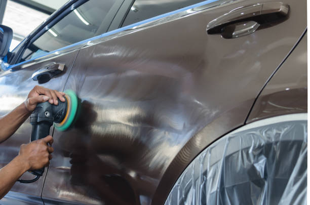 istock Car polishing equipment 1192309606