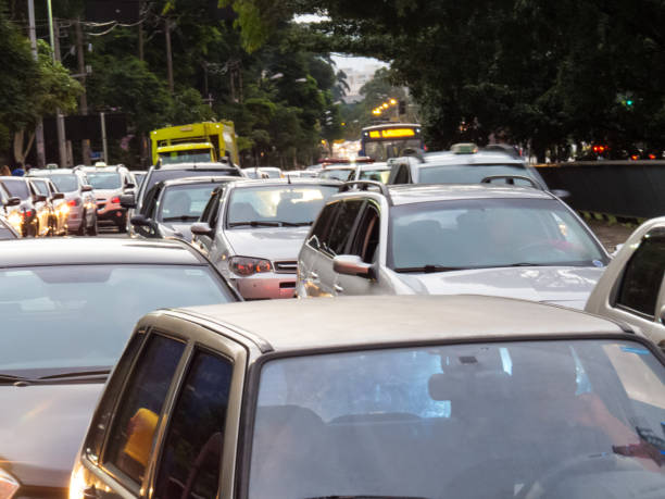 istock heavy bumper to bumper traffic 1192376179