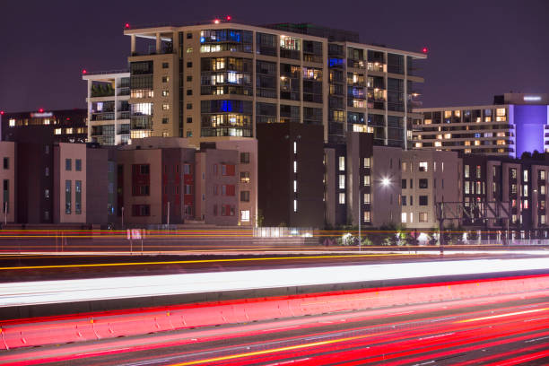 irvine skyline - irvine california california orange county traffic foto e immagini stock