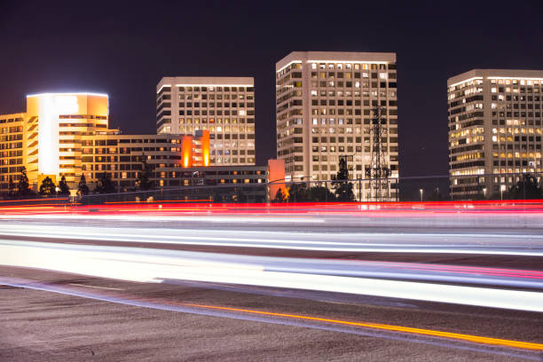 irvine skyline - irvine california california orange county traffic foto e immagini stock