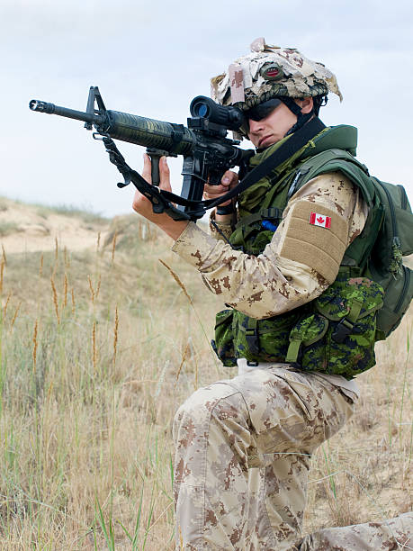 kanadischer soldat - canadian soldier stock-fotos und bilder