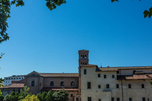 istock View to tower on Isola Tiberina 1192446967