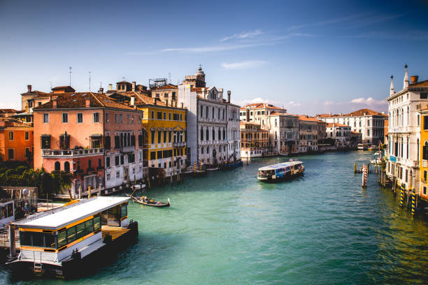 canal grande - southern europe public transportation international landmark local landmark - fotografias e filmes do acervo