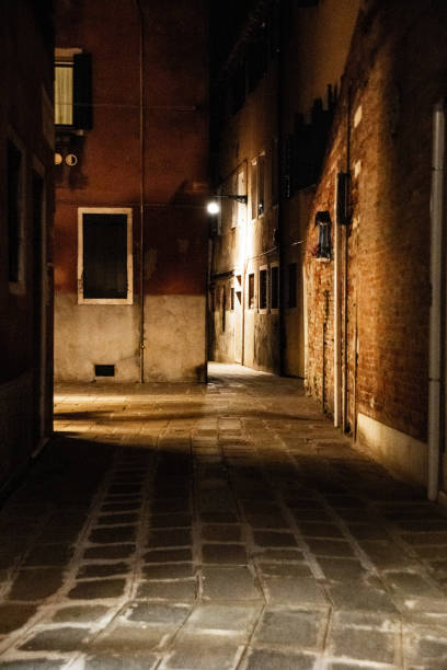 istock Campiello and calle 1192454642