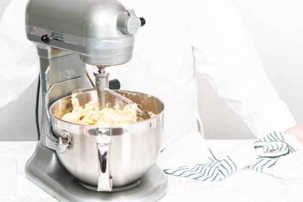 istock Baking homemade round vanilla cake. 1192487146