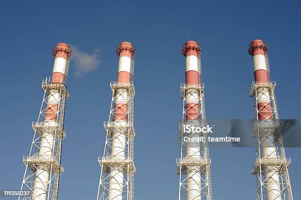 Quatro Pilhas - Fotografias de stock e mais imagens de Alto - Descrição Física - Alto - Descrição Física, Azul, Branco