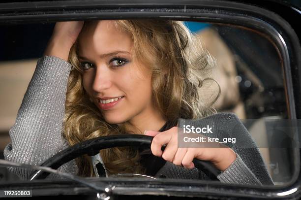 Chodź Dziecka Prowadzić Samochód - zdjęcia stockowe i więcej obrazów Blond włosy - Blond włosy, Kierować, Kobiety