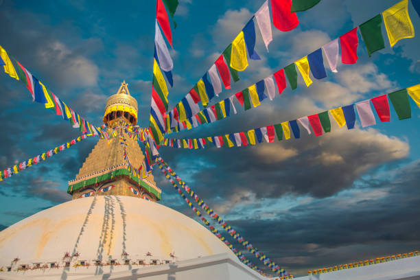 bodhnath stupa - bodnath stupa stock-fotos und bilder