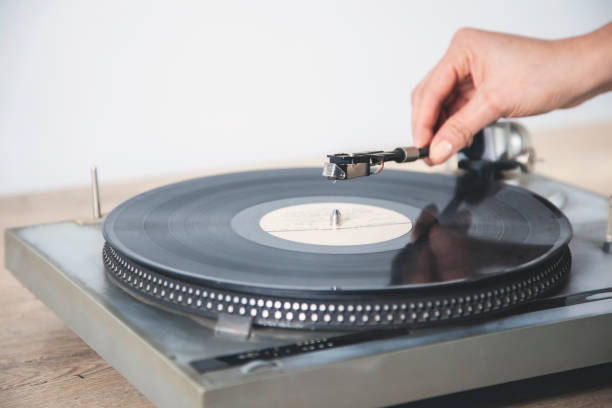istock woman hand gramophone 1192516581