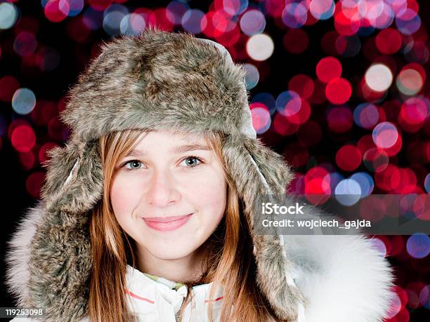 Happy Weihnachten Nacht Stockfoto und mehr Bilder von Attraktive Frau - Attraktive Frau, Baum, Beleuchtet