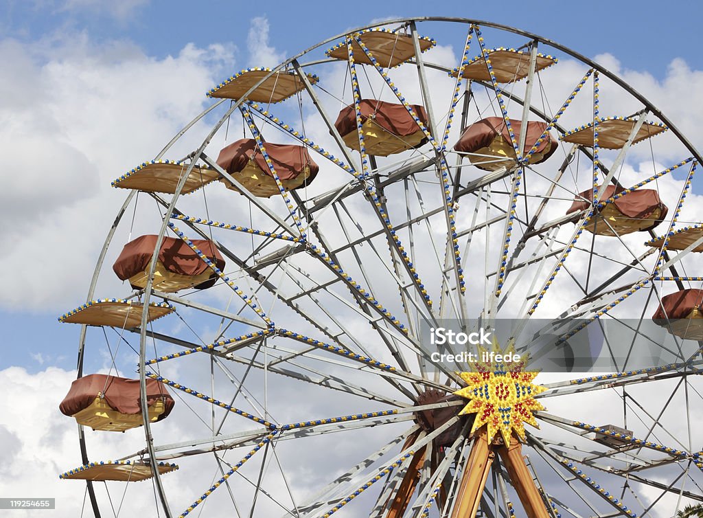 ruota panoramica - Foto stock royalty-free di Composizione orizzontale