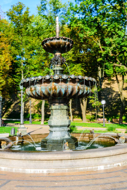 istock Fountain in city park on summer day 1192550788