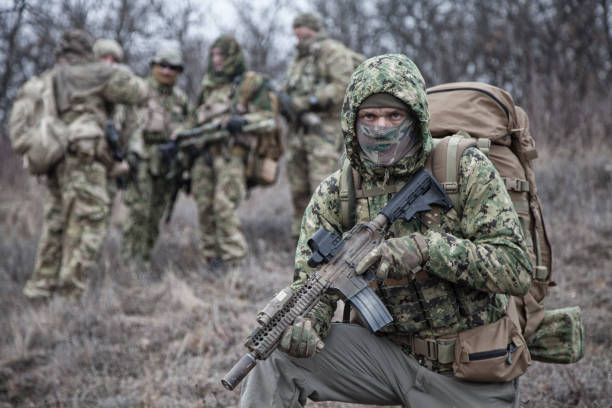 陸軍エリート戦術集団戦闘機の肖像 - head and shoulders 写真 ストックフォトと画像