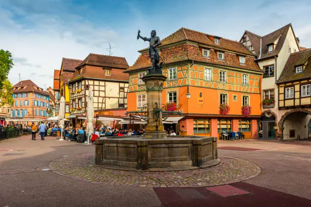 creator /builder was Frederic Bartholdi  ( 2 August 1834 – 4 October 1904 ) , his hometown was Colmar; 
sculpture of Schwendi is in middle of a fountain on Place de l’Ancienne Douane in Colmar. Sculpture is built in 1898
