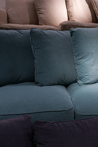 sofá de tela de la sala de estar - macro chair domestic room contemporary fotografías e imágenes de stock