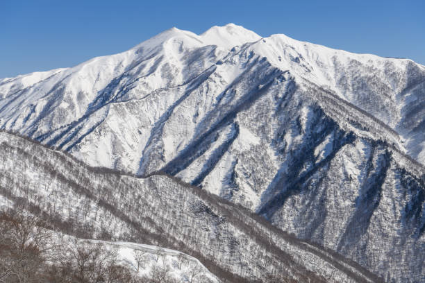 istock Mt.Shiragamon seen from Tenjindaira in spring 1192638225