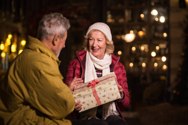 istock Older couple on vacation 1192644734