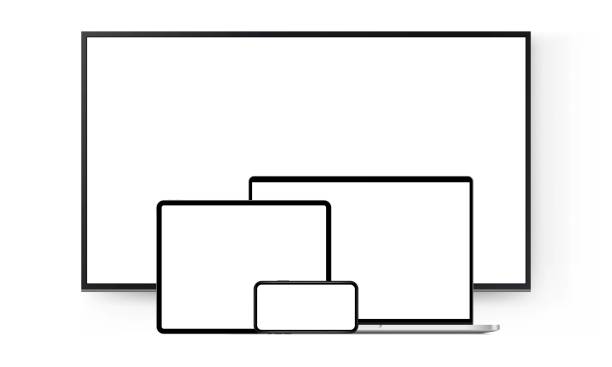 ilustrações, clipart, desenhos animados e ícones de conjunto de maquetes de dispositivos modernos: tv na parede, computador portátil, tablet, telefone celular - black wall showing light