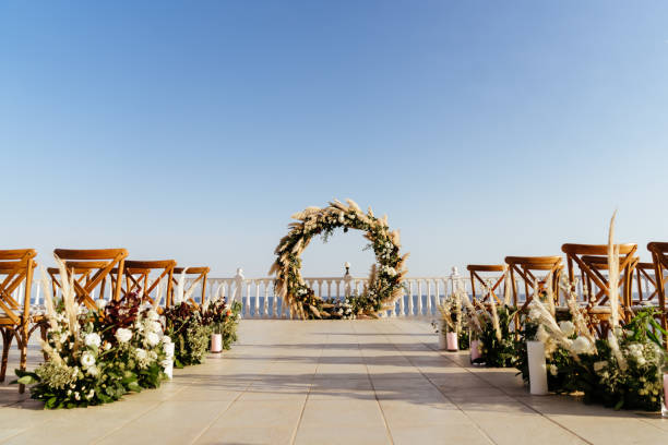 decorações para a cerimônia de casamento. - local desportivo - fotografias e filmes do acervo