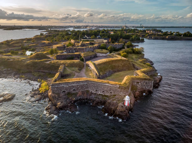 vista aérea de finlandia - suomenlinna fotografías e imágenes de stock